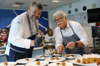 Zážitkové a lehce provokativní menu šéfkuchaře Manfreda Kleina